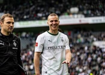 Leeds Agree £8.5m Deal For Swiss Defender Nico Elvedi