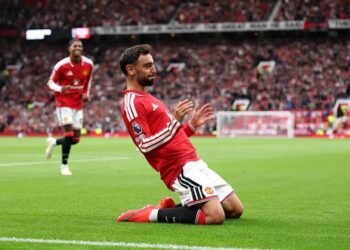 Fernandes Hat-Trick Inspires Manchester United To 5-2 Comeback Win Over Ipswich