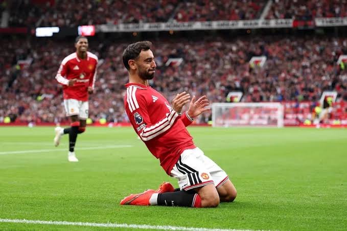 Fernandes Hat-Trick Inspires Manchester United To 5-2 Comeback Win Over Ipswich