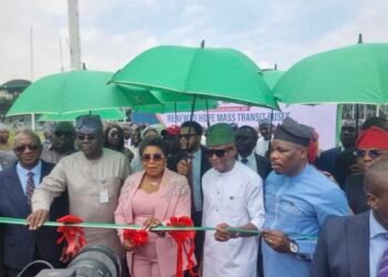 FG Commissions 37 Electric Buses For Civil Servants, Targets 100