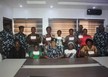 ‎Police Present ₦13.2m To Families Of Deceased Officers In Ebonyi
