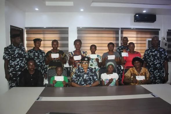 Police Present ₦13.2m To Families Of Deceased Officers In Ebonyi