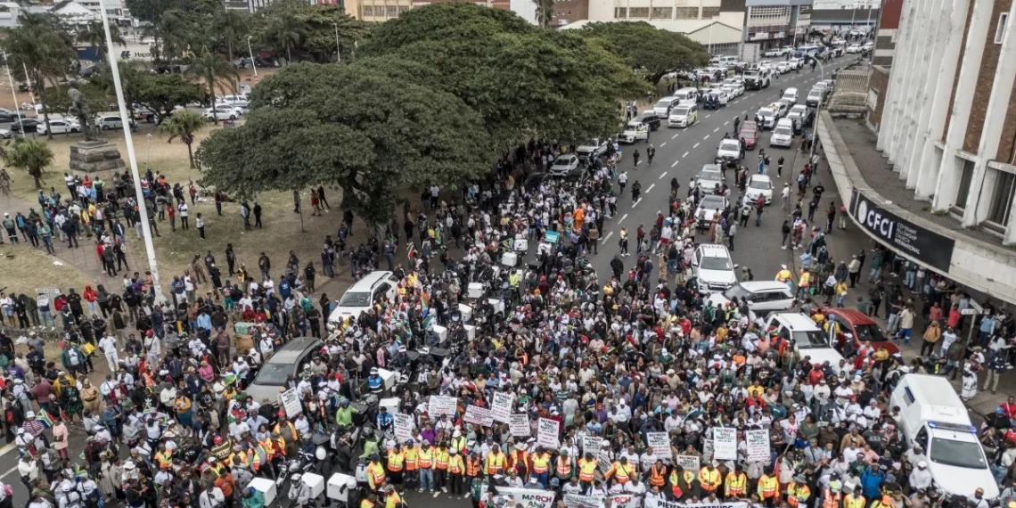 Nigerians Return From South Africa
