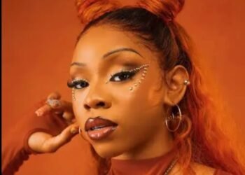 Fave Says Female Artistes Face More Scrutiny in Nigerian Music Industry