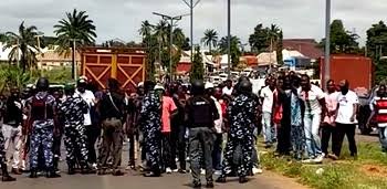 Obi Convoy Blockade Condemned