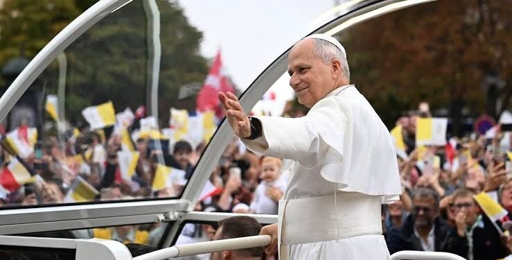 Pope Leo XIV Draws Hundreds of Thousands to Open-Air Mass in Paris